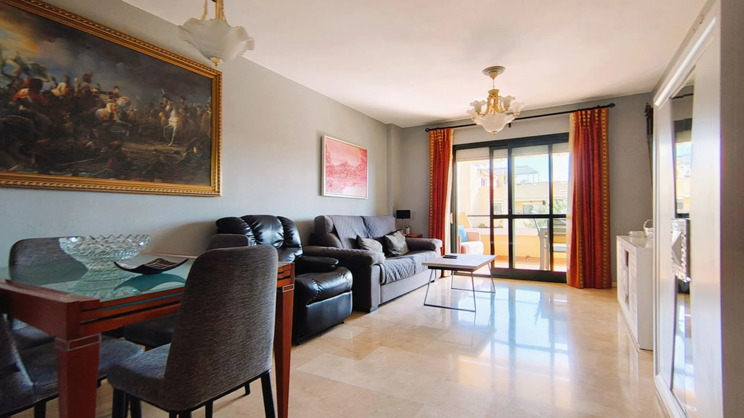 Apartment - Top Floor Apartment в продаже в Marbella, Málaga. В доме 2 спален и 2 ванных комнат. Площадь дома 100 м²