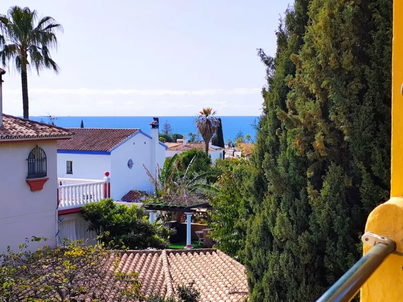 Apartment - Top Floor Apartment в продаже в Marbella, Málaga. В доме 2 спален и 2 ванных комнат. Площадь дома 100 м²