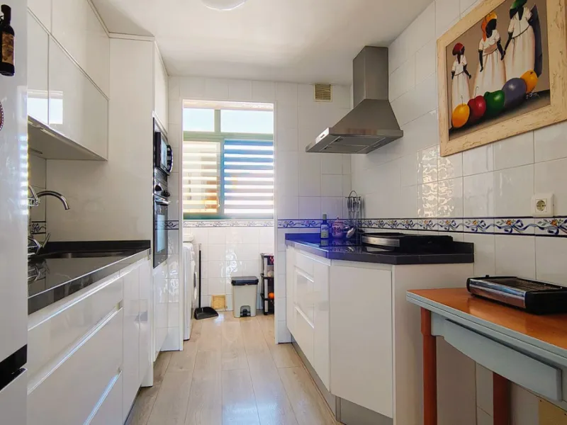 Apartment - Top Floor Apartment в продаже в Marbella, Málaga. В доме 2 спален и 2 ванных комнат. Площадь дома 100 м²