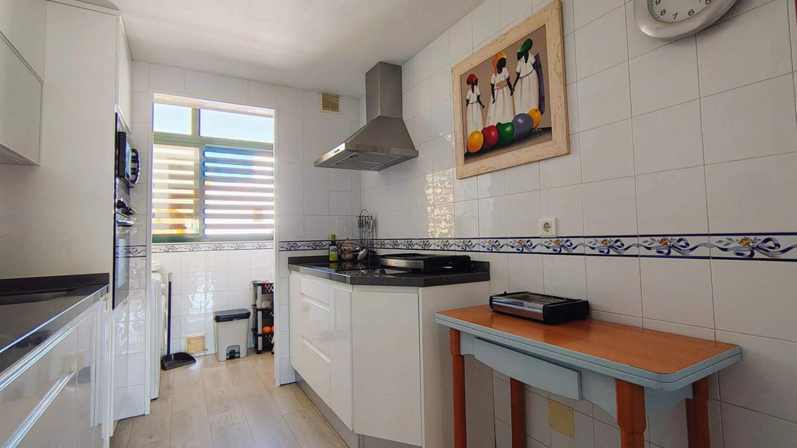 Apartment - Top Floor Apartment в продаже в Marbella, Málaga. В доме 2 спален и 2 ванных комнат. Площадь дома 100 м²