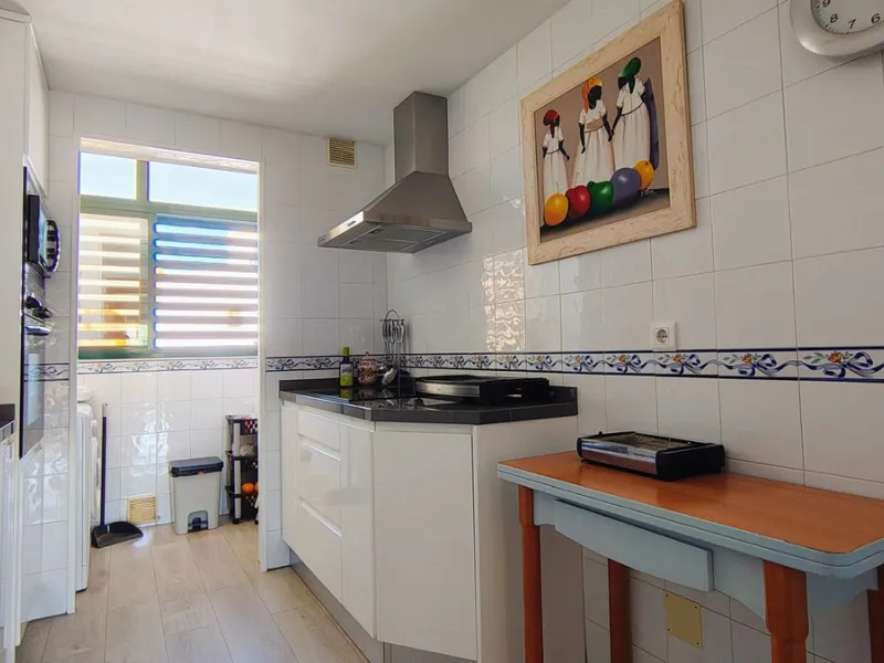 Apartment - Top Floor Apartment в продаже в Marbella, Málaga. В доме 2 спален и 2 ванных комнат. Площадь дома 100 м²