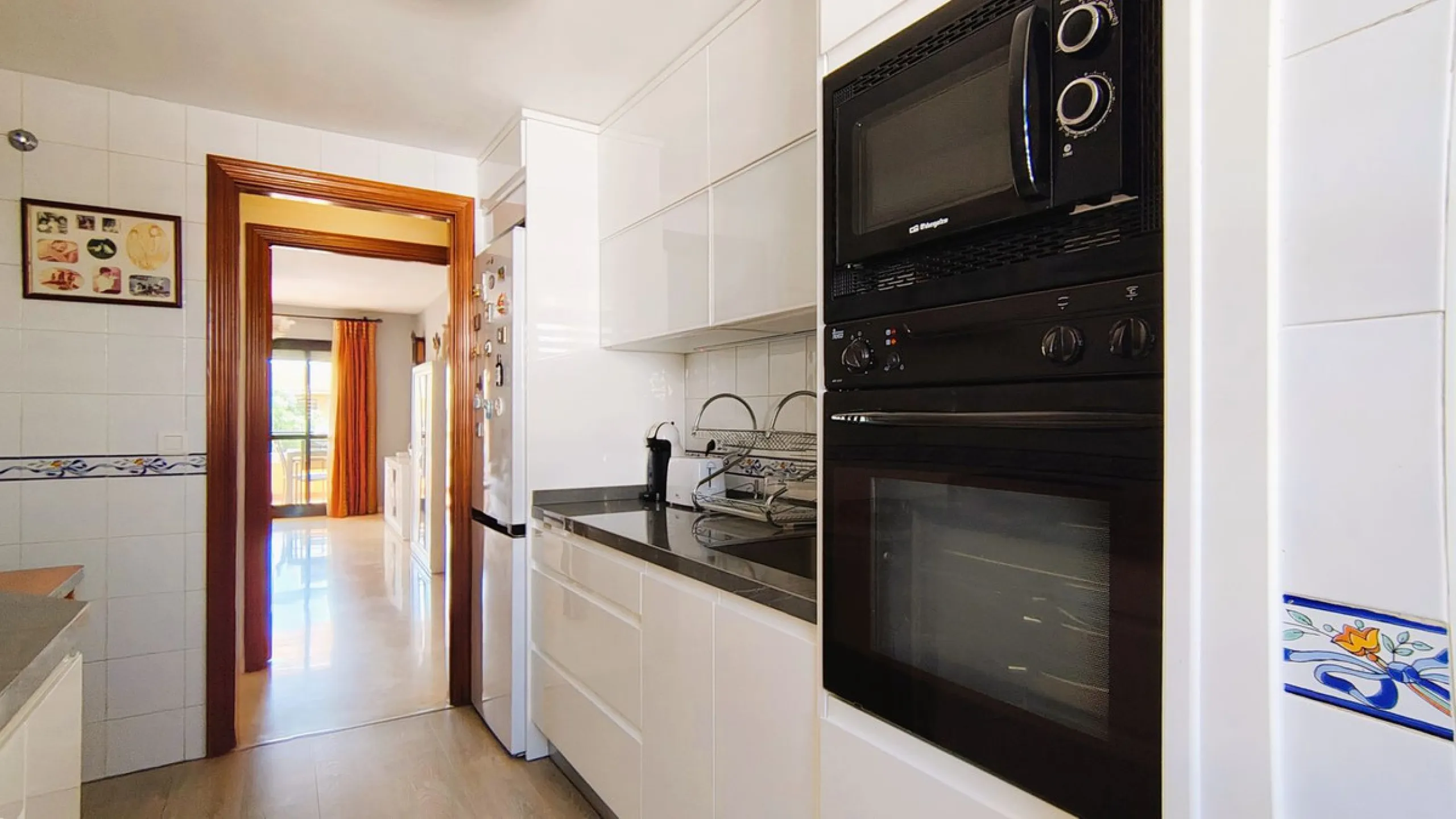 Apartment - Top Floor Apartment в продаже в Marbella, Málaga. В доме 2 спален и 2 ванных комнат. Площадь дома 100 м²