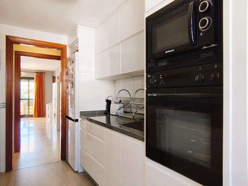 Apartment - Top Floor Apartment в продаже в Marbella, Málaga. В доме 2 спален и 2 ванных комнат. Площадь дома 100 м²