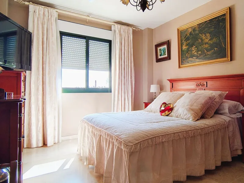 Apartment - Top Floor Apartment в продаже в Marbella, Málaga. В доме 2 спален и 2 ванных комнат. Площадь дома 100 м²
