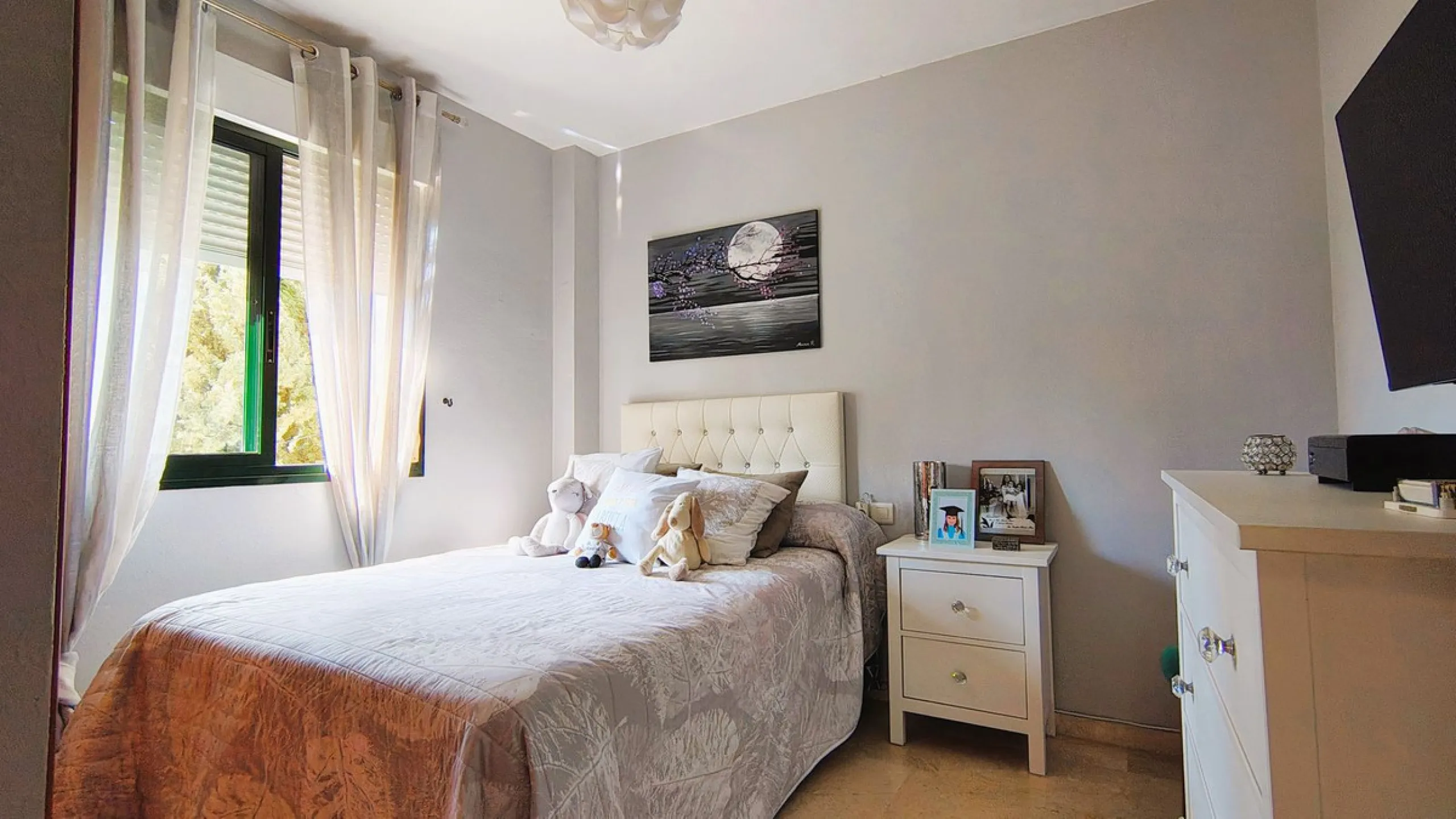 Apartment - Top Floor Apartment в продаже в Marbella, Málaga. В доме 2 спален и 2 ванных комнат. Площадь дома 100 м²