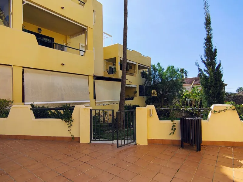 Apartment - Top Floor Apartment в продаже в Marbella, Málaga. В доме 2 спален и 2 ванных комнат. Площадь дома 100 м²