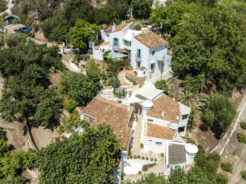 House - Detached Villa в продаже в Frigiliana, Málaga. В доме 6 спален и 5 ванных комнат. Площадь дома 419 м². Площадь участка 7134 м²