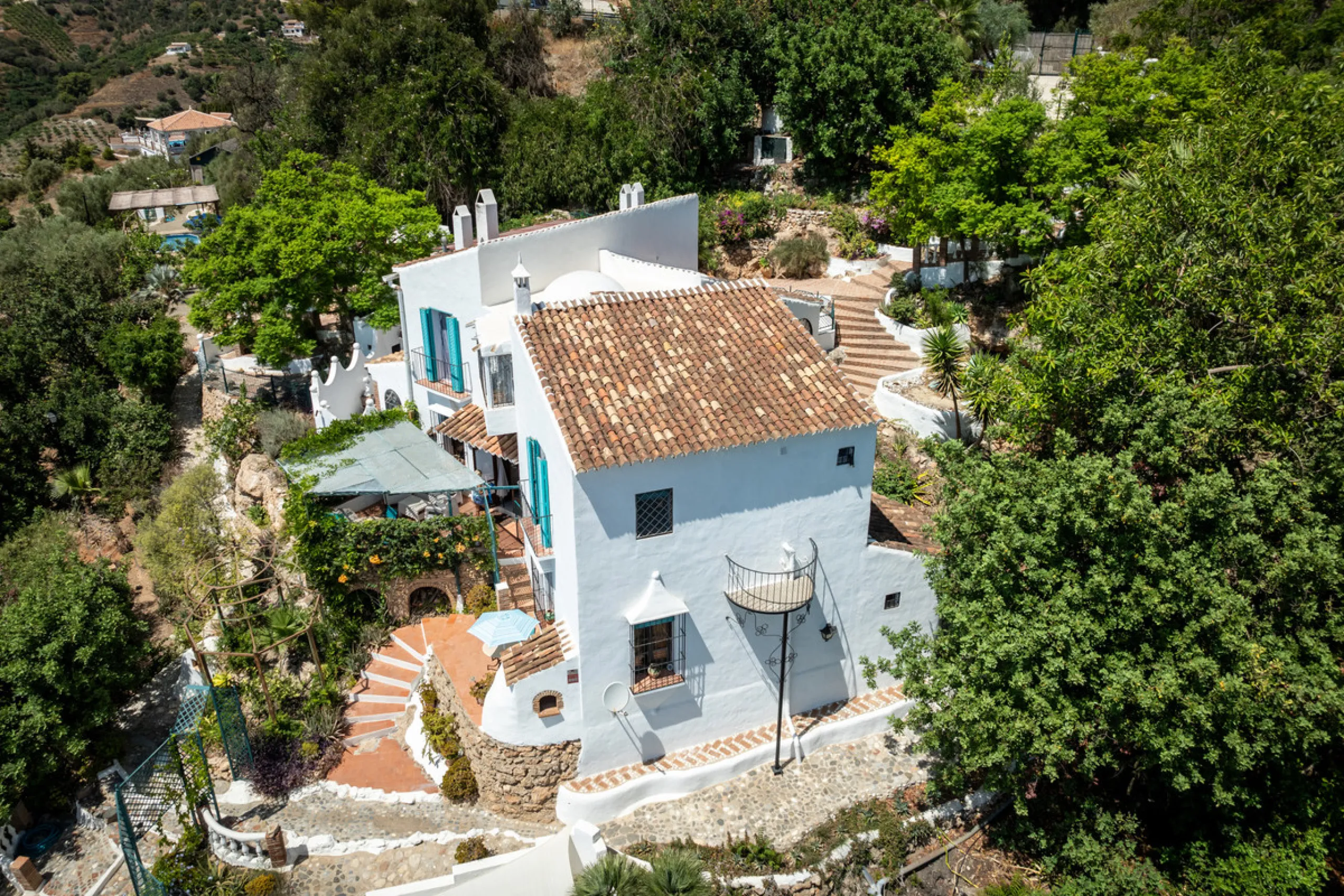 House - Detached Villa в продаже в Frigiliana, Málaga. В доме 6 спален и 5 ванных комнат. Площадь дома 419 м². Площадь участка 7134 м²