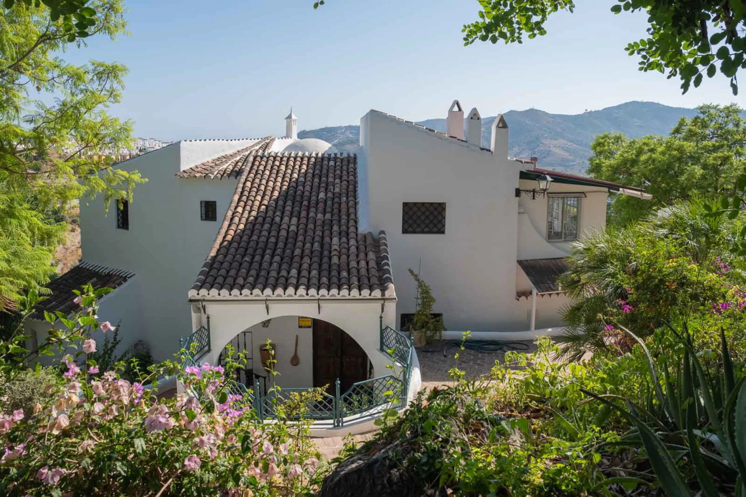 House - Detached Villa в продаже в Frigiliana, Málaga. В доме 6 спален и 5 ванных комнат. Площадь дома 419 м². Площадь участка 7134 м²