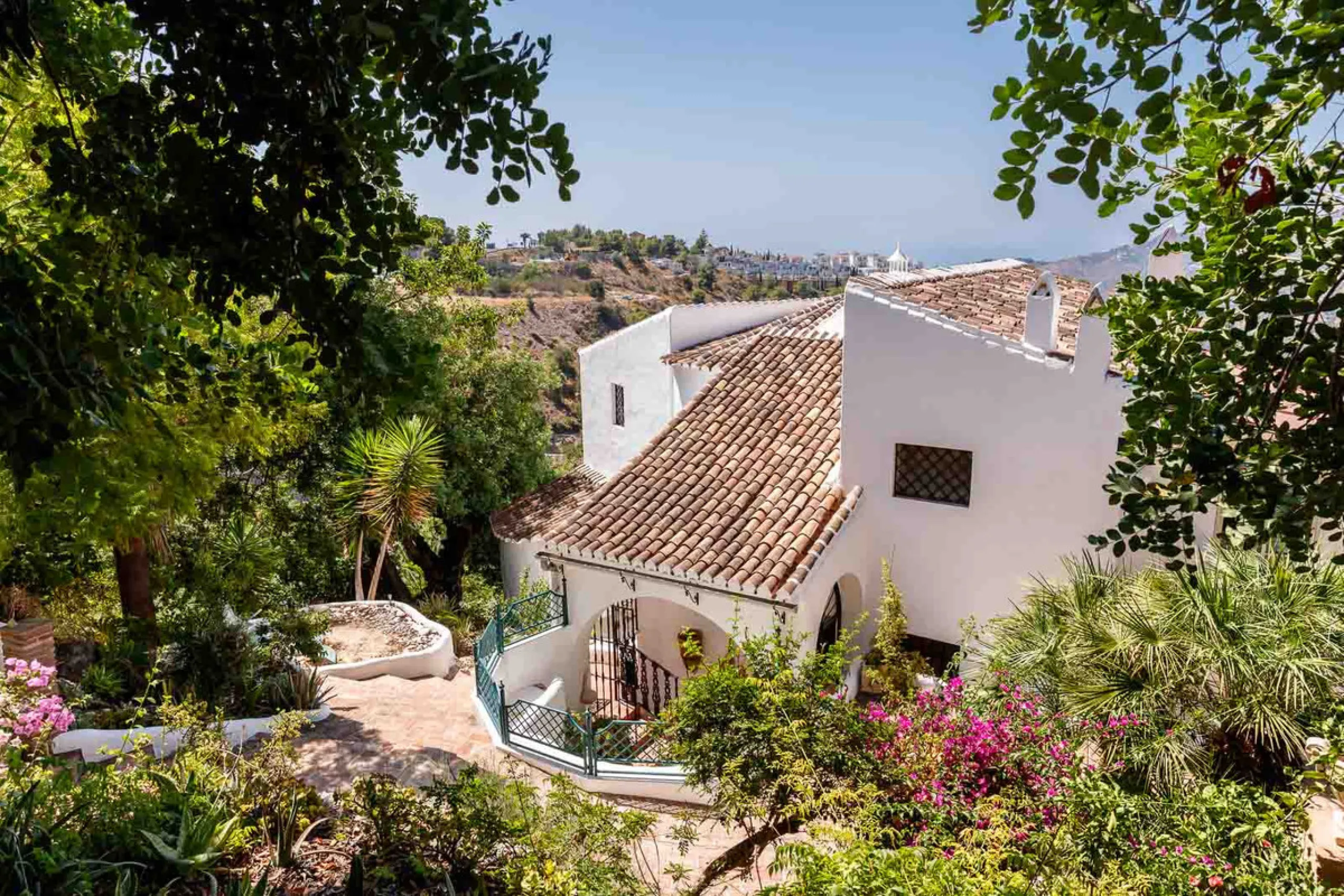 House - Detached Villa в продаже в Frigiliana, Málaga. В доме 6 спален и 5 ванных комнат. Площадь дома 419 м². Площадь участка 7134 м²