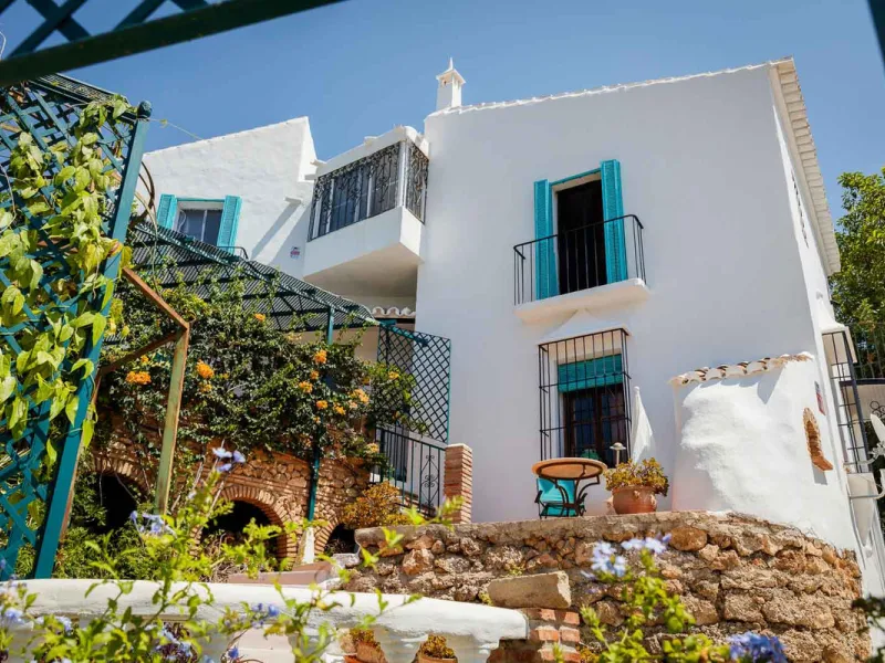 House - Detached Villa в продаже в Frigiliana, Málaga. В доме 6 спален и 5 ванных комнат. Площадь дома 419 м². Площадь участка 7134 м²