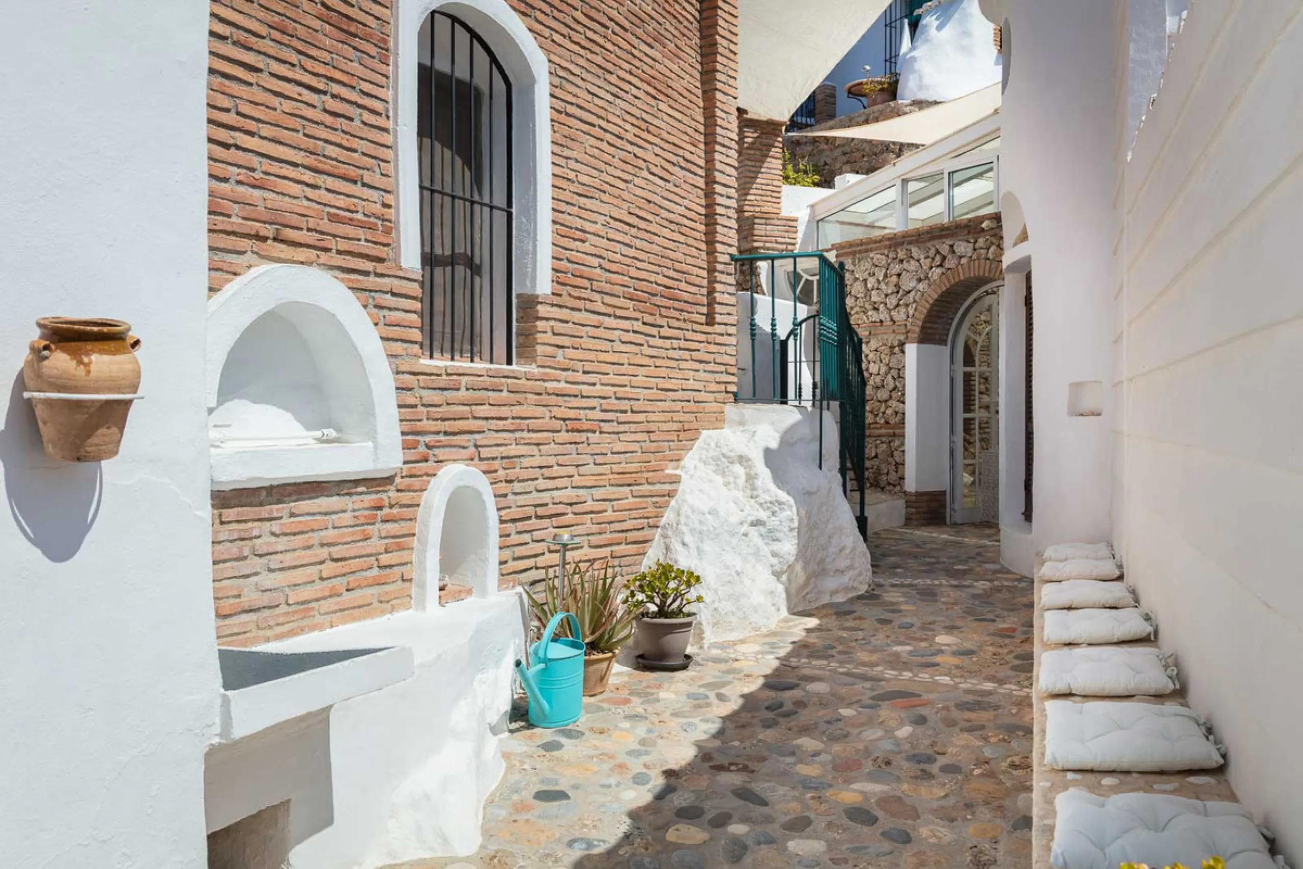 House - Detached Villa в продаже в Frigiliana, Málaga. В доме 6 спален и 5 ванных комнат. Площадь дома 419 м². Площадь участка 7134 м²