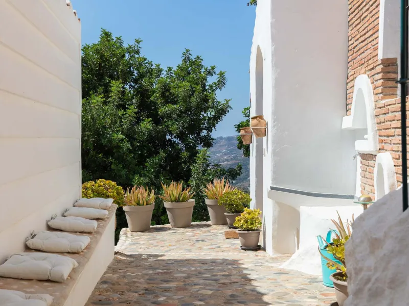 House - Detached Villa в продаже в Frigiliana, Málaga. В доме 6 спален и 5 ванных комнат. Площадь дома 419 м². Площадь участка 7134 м²
