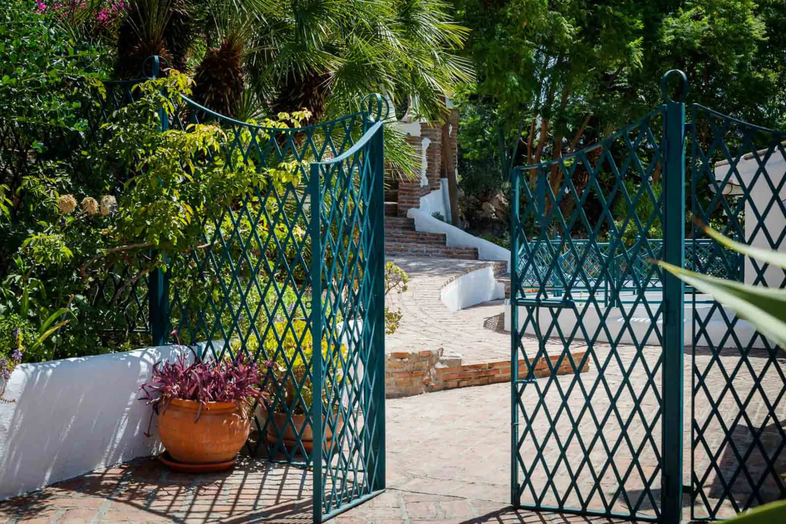 House - Detached Villa в продаже в Frigiliana, Málaga. В доме 6 спален и 5 ванных комнат. Площадь дома 419 м². Площадь участка 7134 м²