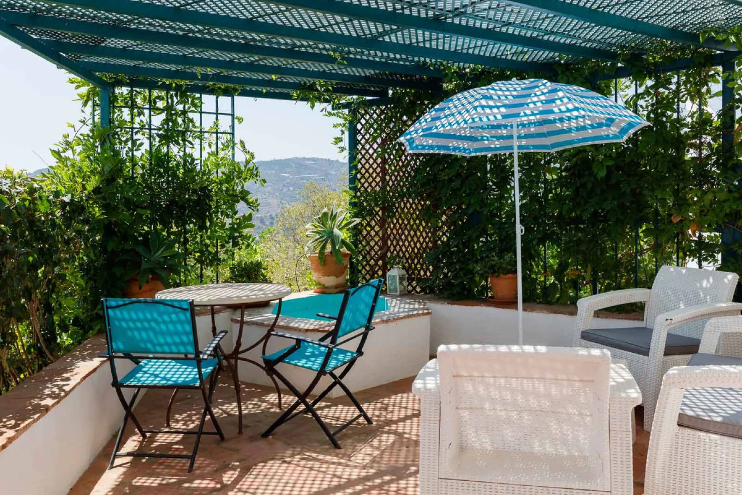 House - Detached Villa в продаже в Frigiliana, Málaga. В доме 6 спален и 5 ванных комнат. Площадь дома 419 м². Площадь участка 7134 м²