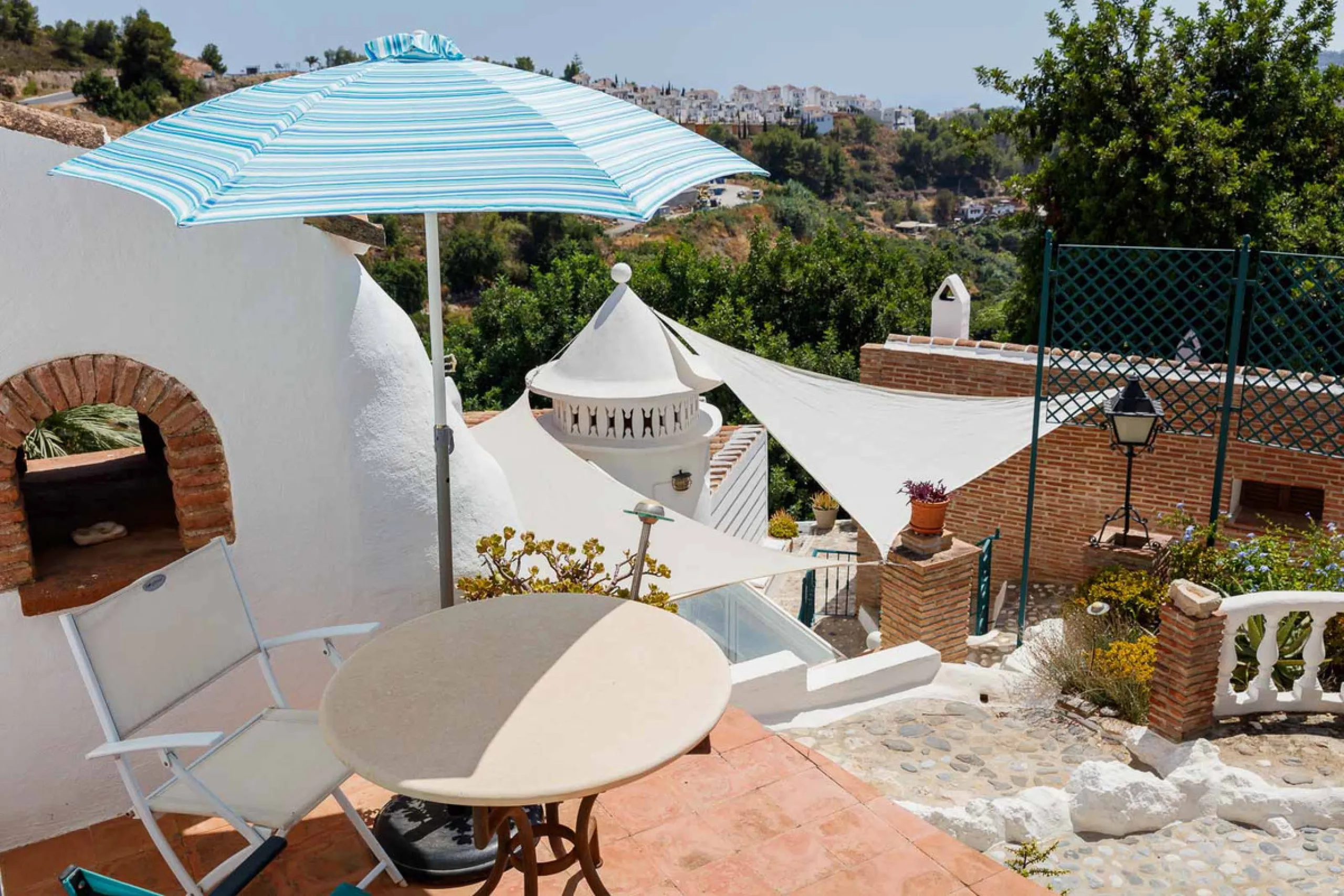 House - Detached Villa в продаже в Frigiliana, Málaga. В доме 6 спален и 5 ванных комнат. Площадь дома 419 м². Площадь участка 7134 м²