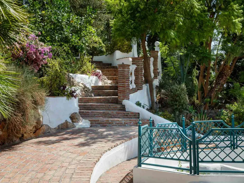 House - Detached Villa в продаже в Frigiliana, Málaga. В доме 6 спален и 5 ванных комнат. Площадь дома 419 м². Площадь участка 7134 м²