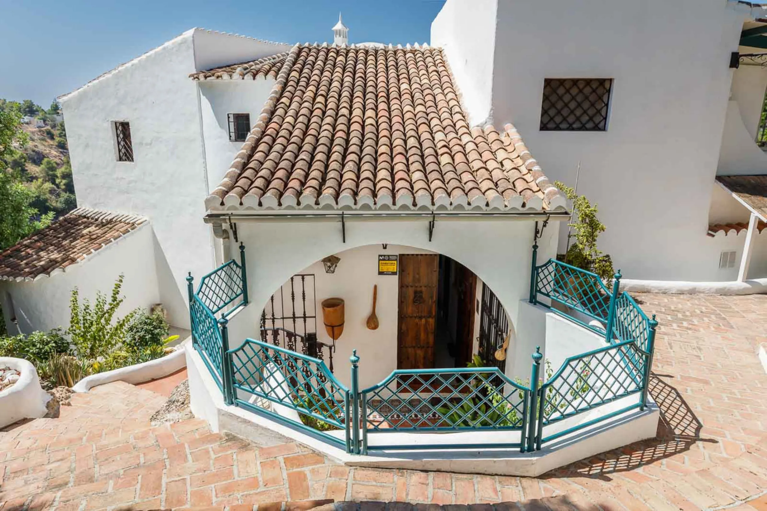 House - Detached Villa в продаже в Frigiliana, Málaga. В доме 6 спален и 5 ванных комнат. Площадь дома 419 м². Площадь участка 7134 м²