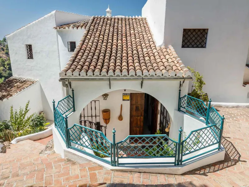 House - Detached Villa в продаже в Frigiliana, Málaga. В доме 6 спален и 5 ванных комнат. Площадь дома 419 м². Площадь участка 7134 м²