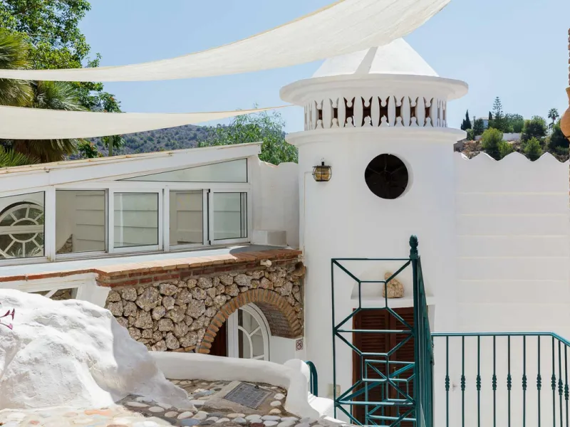 House - Detached Villa в продаже в Frigiliana, Málaga. В доме 6 спален и 5 ванных комнат. Площадь дома 419 м². Площадь участка 7134 м²