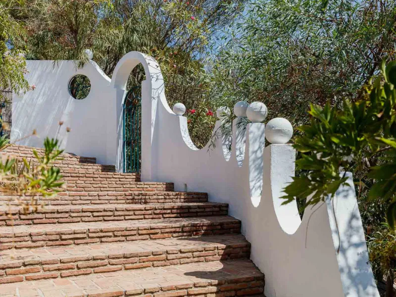 House - Detached Villa в продаже в Frigiliana, Málaga. В доме 6 спален и 5 ванных комнат. Площадь дома 419 м². Площадь участка 7134 м²