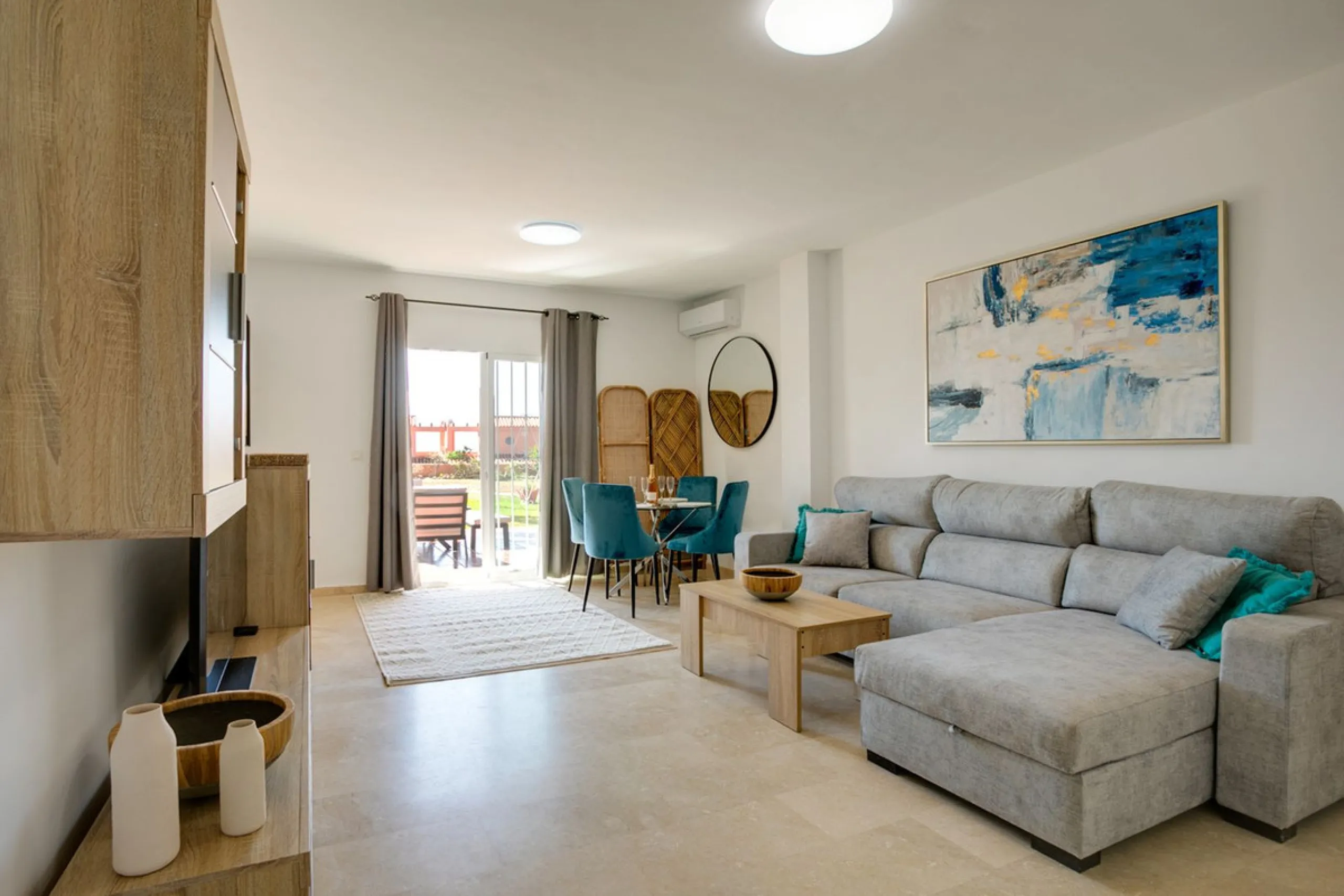 Spacious 2-Bedroom Garden Apartment Near Estepona Port