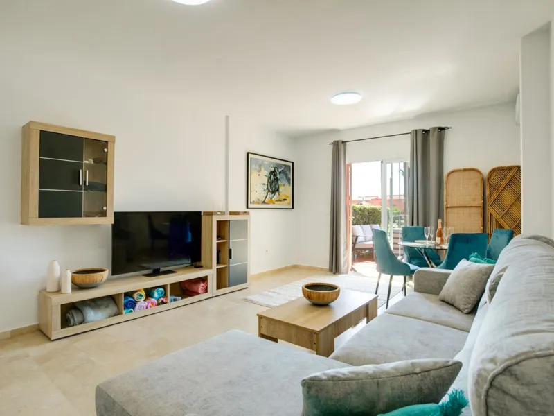 Spacious 2-Bedroom Garden Apartment Near Estepona Port