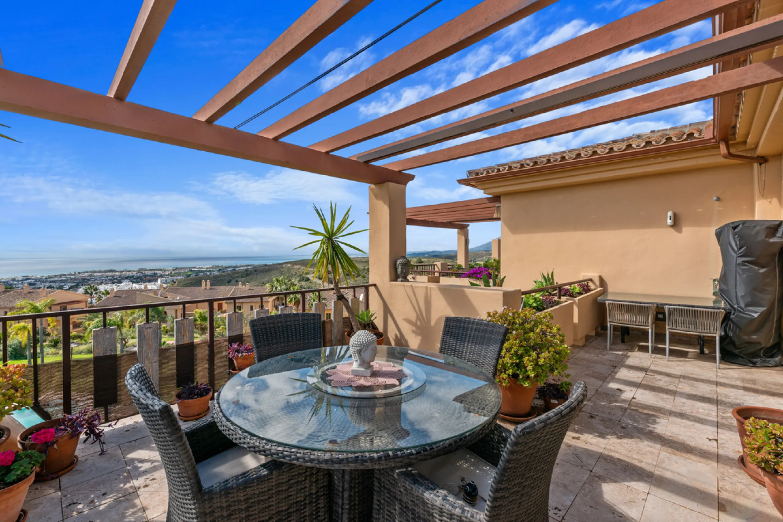 STUNNING 3-BEDROOM PENTHOUSE WITH PANORAMIC SEA AND MOUNTAIN VIEWS