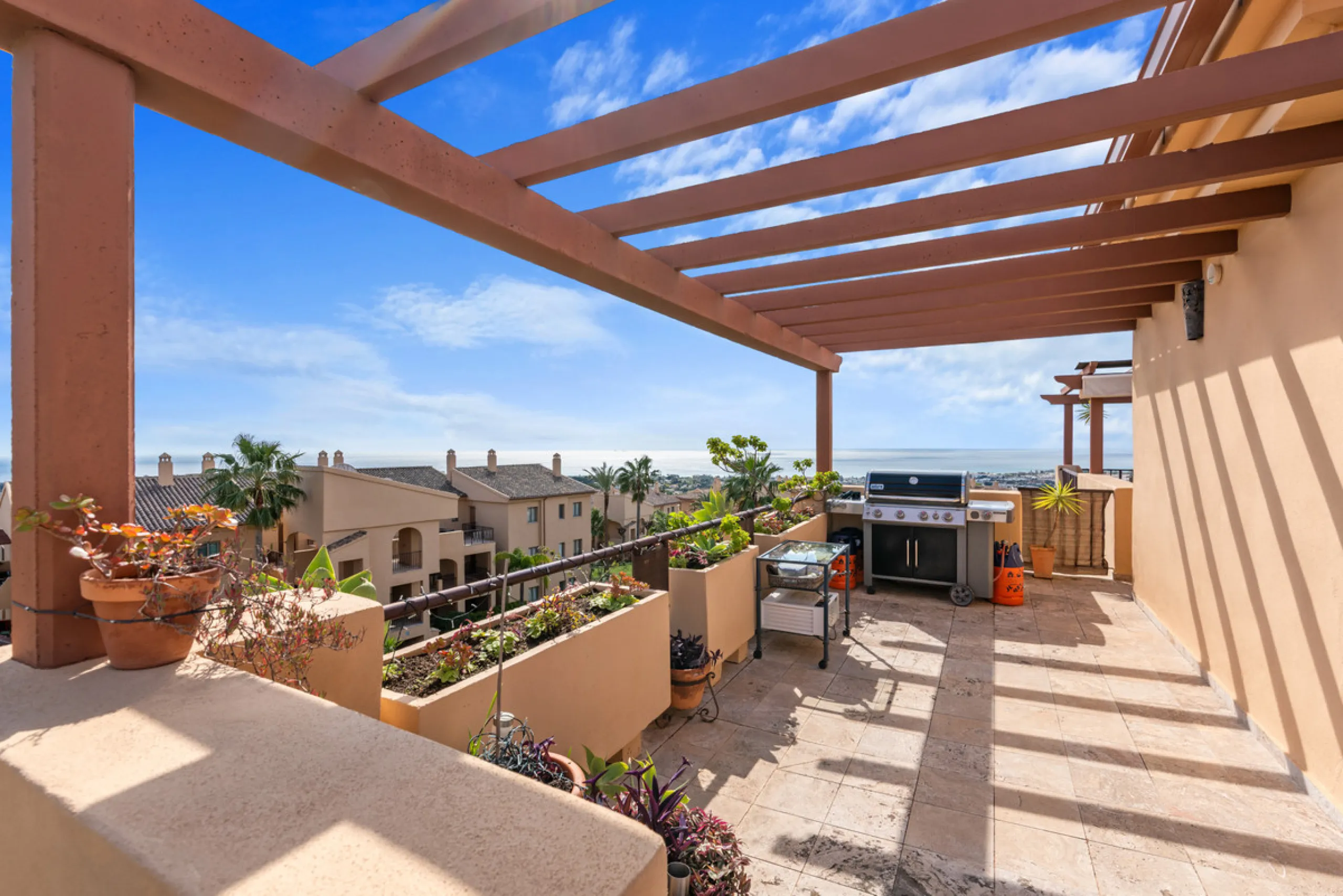 STUNNING 3-BEDROOM PENTHOUSE WITH PANORAMIC SEA AND MOUNTAIN VIEWS