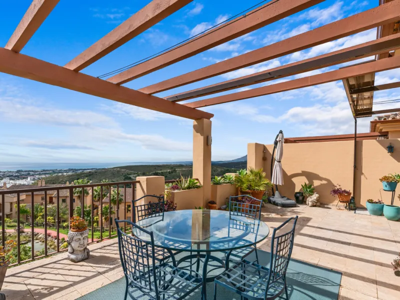 STUNNING 3-BEDROOM PENTHOUSE WITH PANORAMIC SEA AND MOUNTAIN VIEWS
