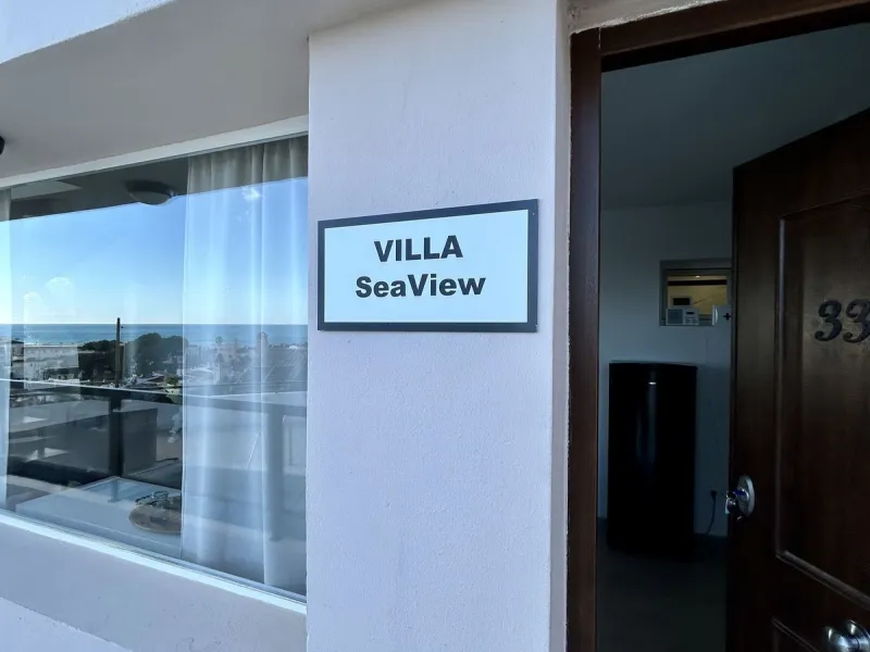 Discover this stunning luxury villa located in the exclusive Torreblanca area of ​​Fuengirola.