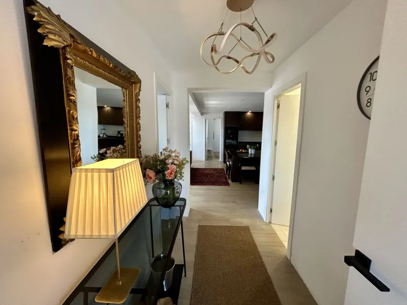 Discover this stunning luxury villa located in the exclusive Torreblanca area of ​​Fuengirola.
