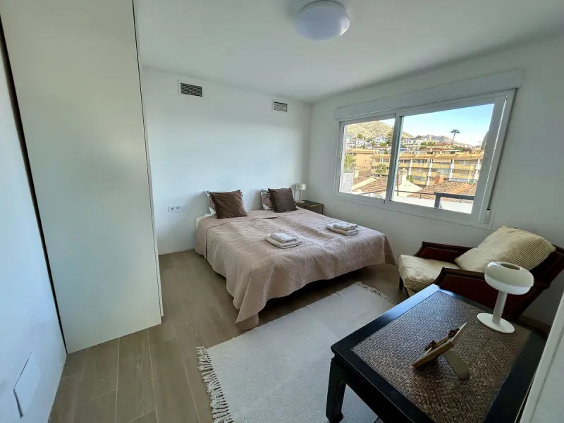 Discover this stunning luxury villa located in the exclusive Torreblanca area of ​​Fuengirola.