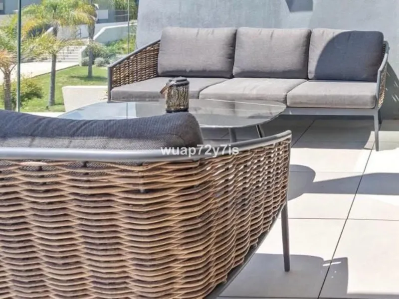 3-Bedroom Apartment with Sea Views & Tourist Licence in OASIS 325 – Estepona