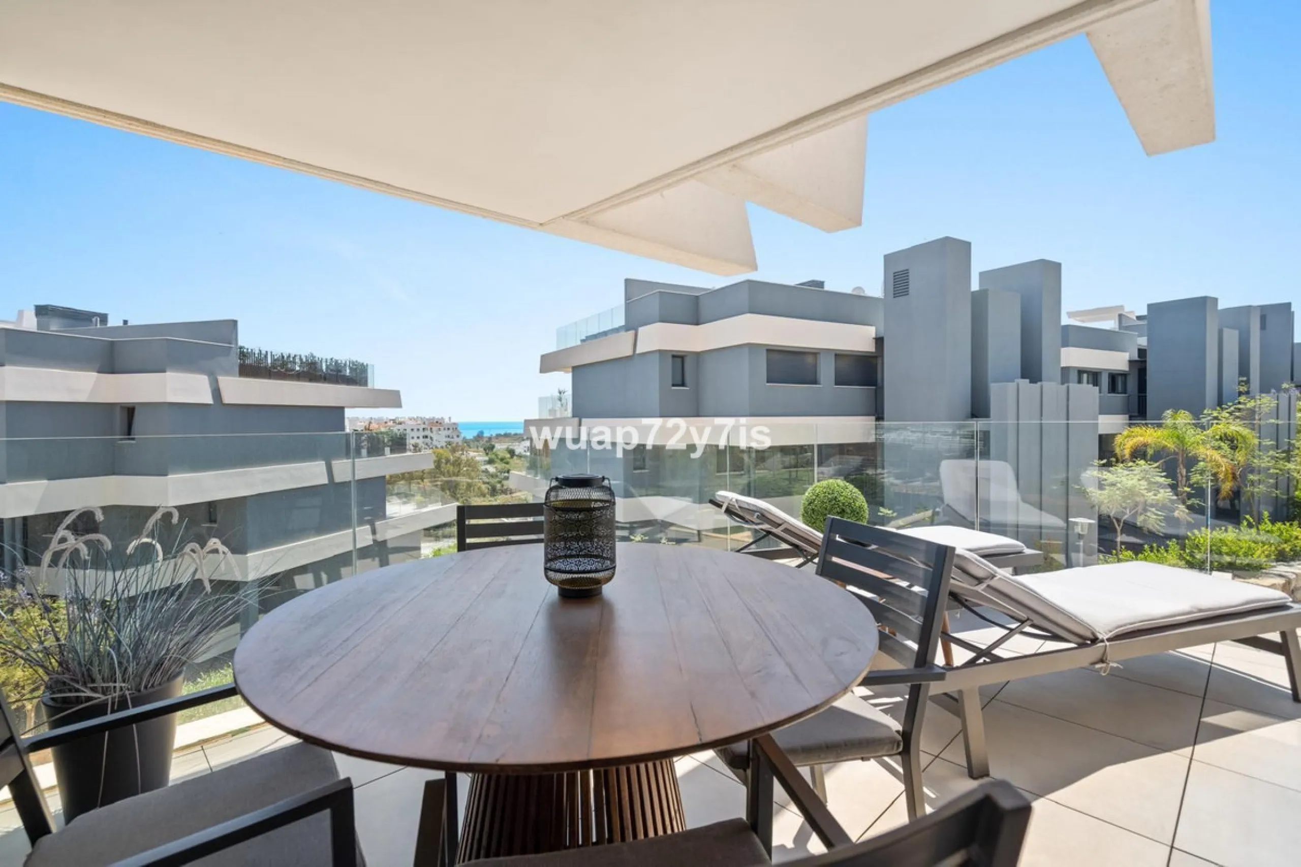 3-Bedroom Apartment with Sea Views & Tourist Licence in OASIS 325 – Estepona