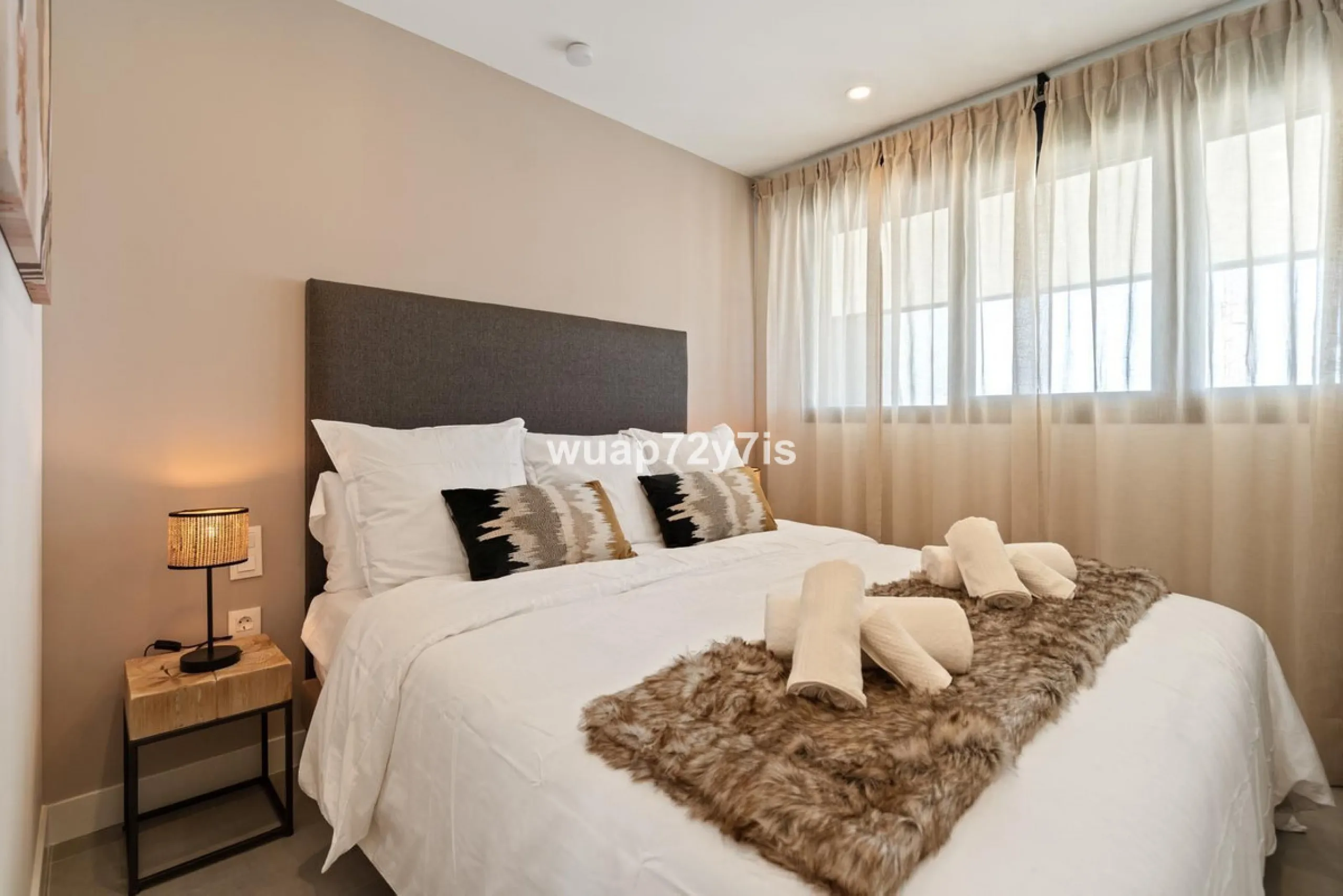 3-Bedroom Apartment with Sea Views & Tourist Licence in OASIS 325 – Estepona