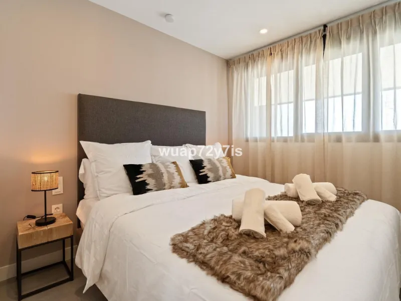 3-Bedroom Apartment with Sea Views & Tourist Licence in OASIS 325 – Estepona
