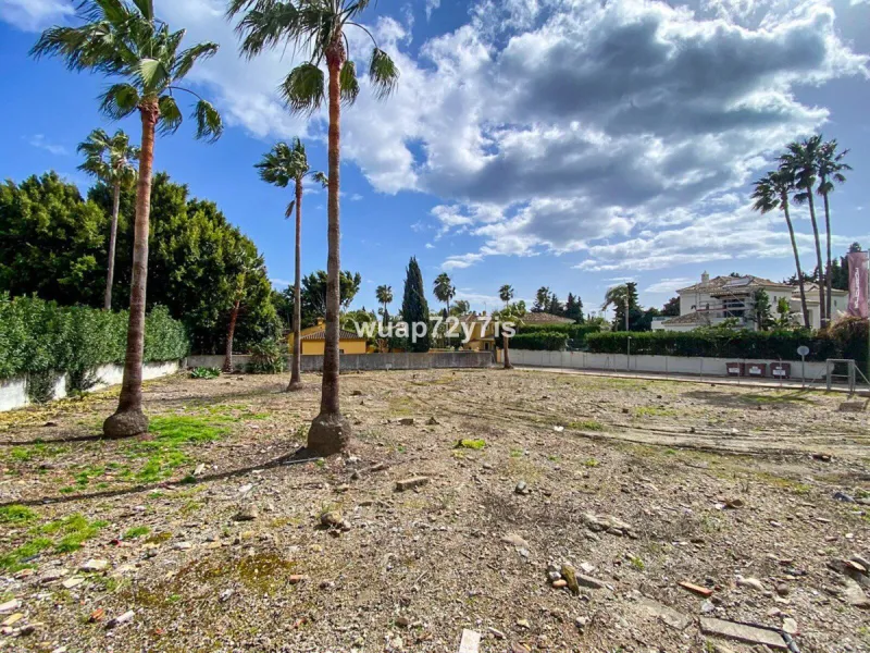 Exclusive Plot with Luxury Villa Project in Guadalmina Baja – Prime Beachside Opportunity