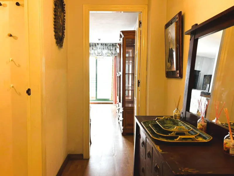 Living close to the sea is a feeling that is hard to describe… but this apartment in Marbella captures it from the very first moment.