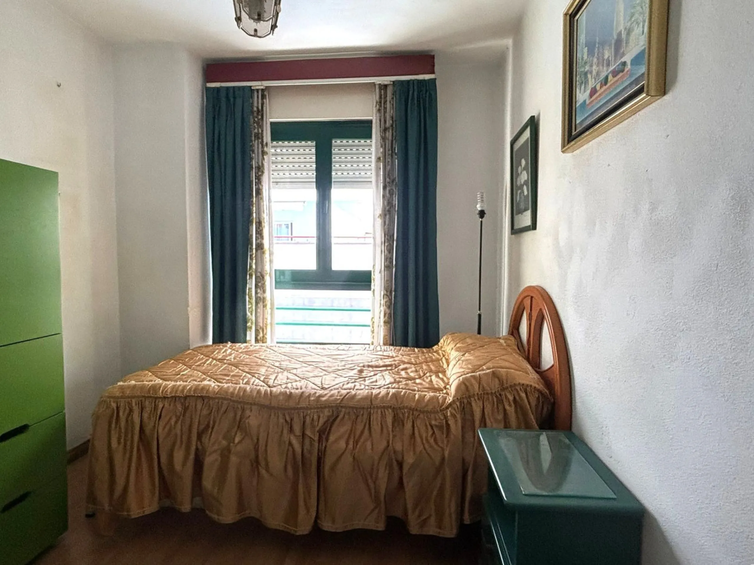 Living close to the sea is a feeling that is hard to describe… but this apartment in Marbella captures it from the very first moment.