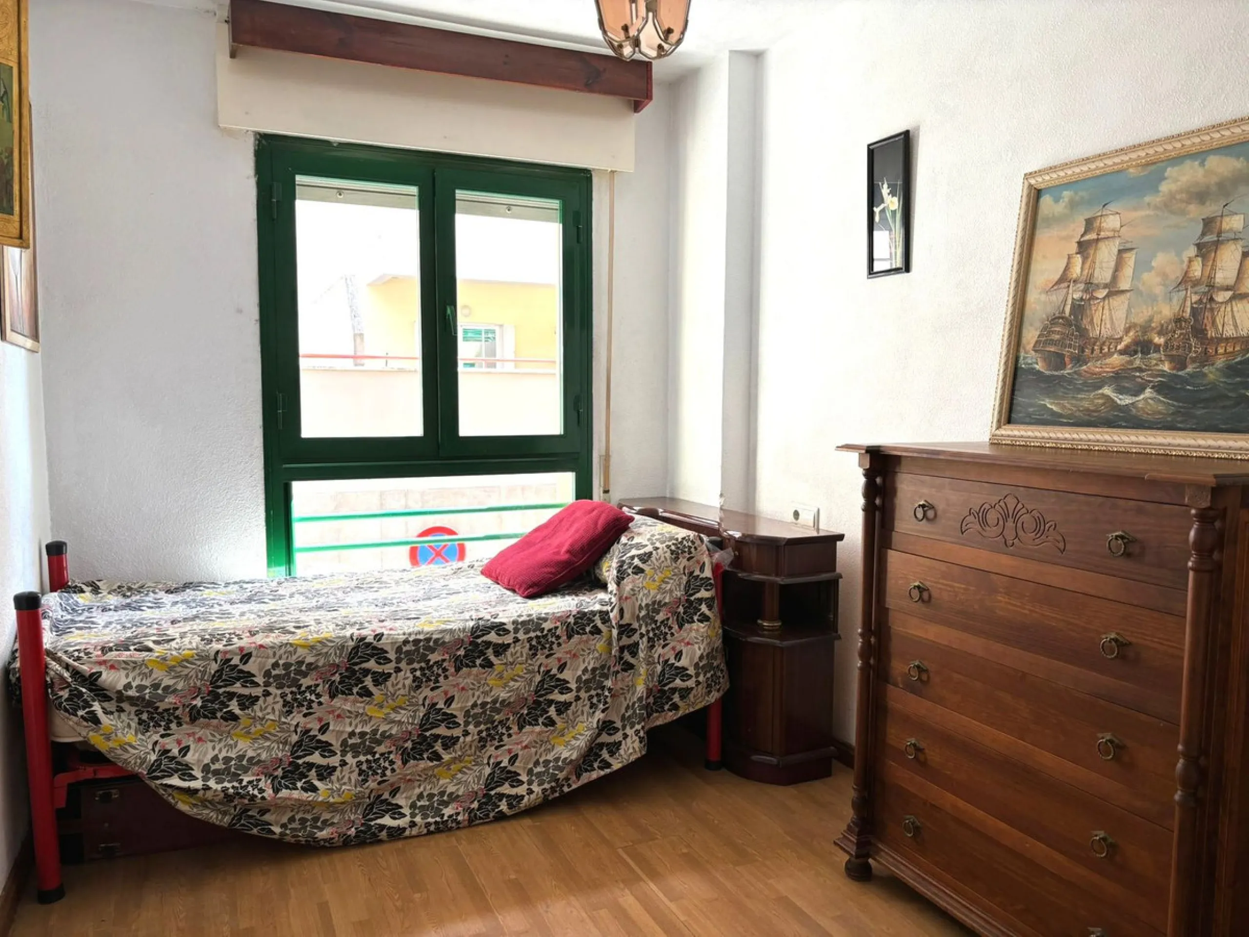 Living close to the sea is a feeling that is hard to describe… but this apartment in Marbella captures it from the very first moment.