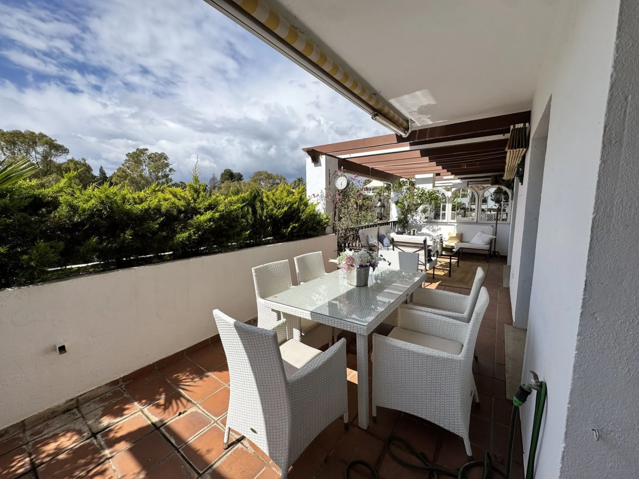 Located in the sought after Coto Real on the prestigious Marbella Golden Mile, this charming 2-bedroom, 2-bathroom apartment offers privacy, tranquility, and excellent potential in one of Marbella's most established gated communities.