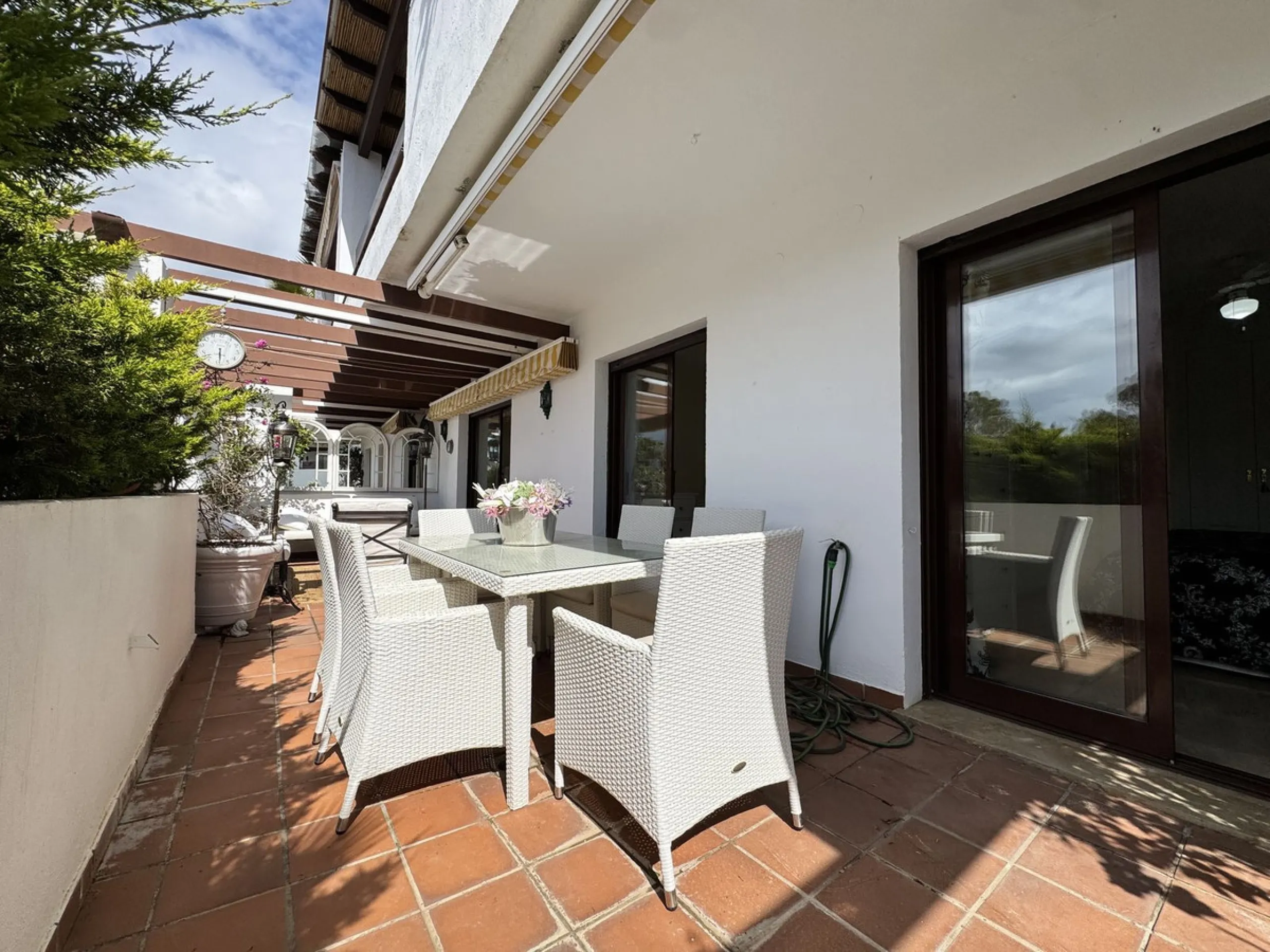 Located in the sought after Coto Real on the prestigious Marbella Golden Mile, this charming 2-bedroom, 2-bathroom apartment offers privacy, tranquility, and excellent potential in one of Marbella's most established gated communities.