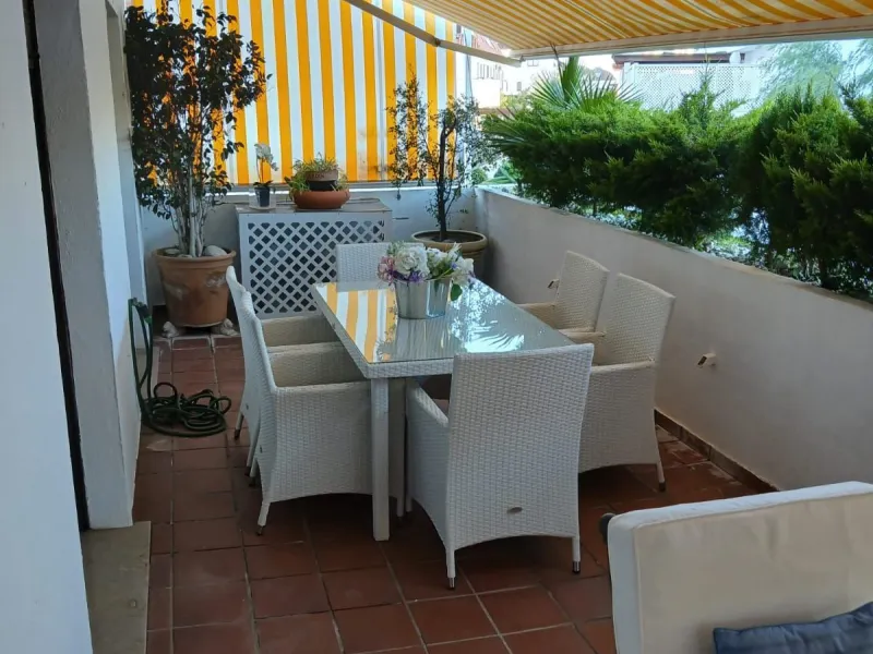 Located in the sought after Coto Real on the prestigious Marbella Golden Mile, this charming 2-bedroom, 2-bathroom apartment offers privacy, tranquility, and excellent potential in one of Marbella's most established gated communities.