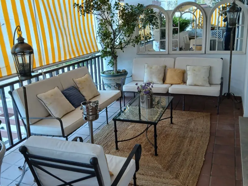 Located in the sought after Coto Real on the prestigious Marbella Golden Mile, this charming 2-bedroom, 2-bathroom apartment offers privacy, tranquility, and excellent potential in one of Marbella's most established gated communities.
