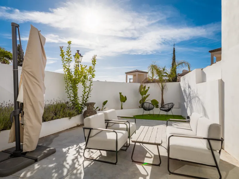 House - Townhouse в продаже в Marbella, Málaga. В доме 2 спален и 2 ванных комнат. Площадь дома 140 м²