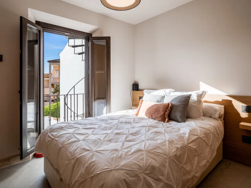 House - Townhouse в продаже в Marbella, Málaga. В доме 2 спален и 2 ванных комнат. Площадь дома 140 м²