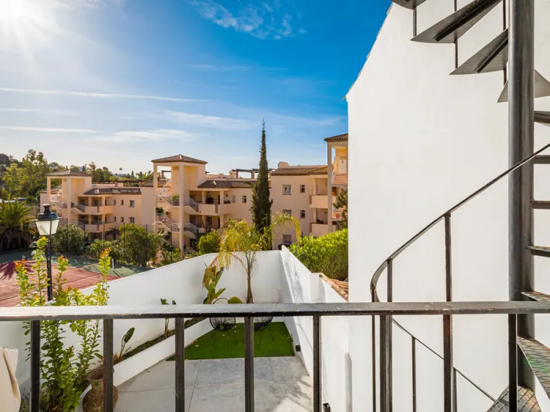 House - Townhouse в продаже в Marbella, Málaga. В доме 2 спален и 2 ванных комнат. Площадь дома 140 м²