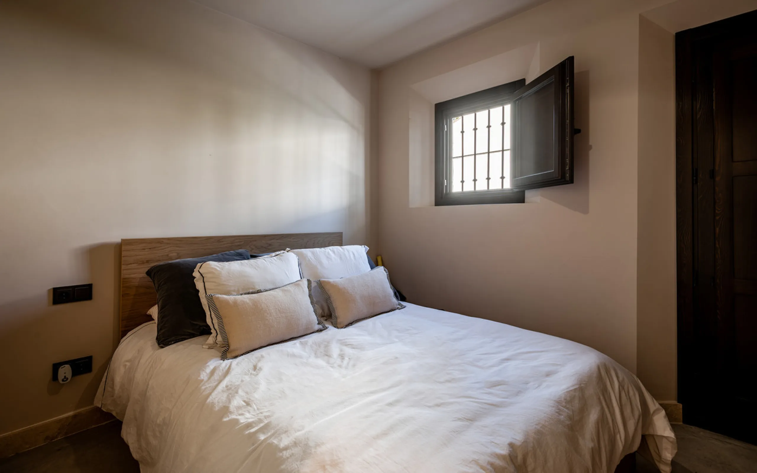 House - Townhouse в продаже в Marbella, Málaga. В доме 2 спален и 2 ванных комнат. Площадь дома 140 м²