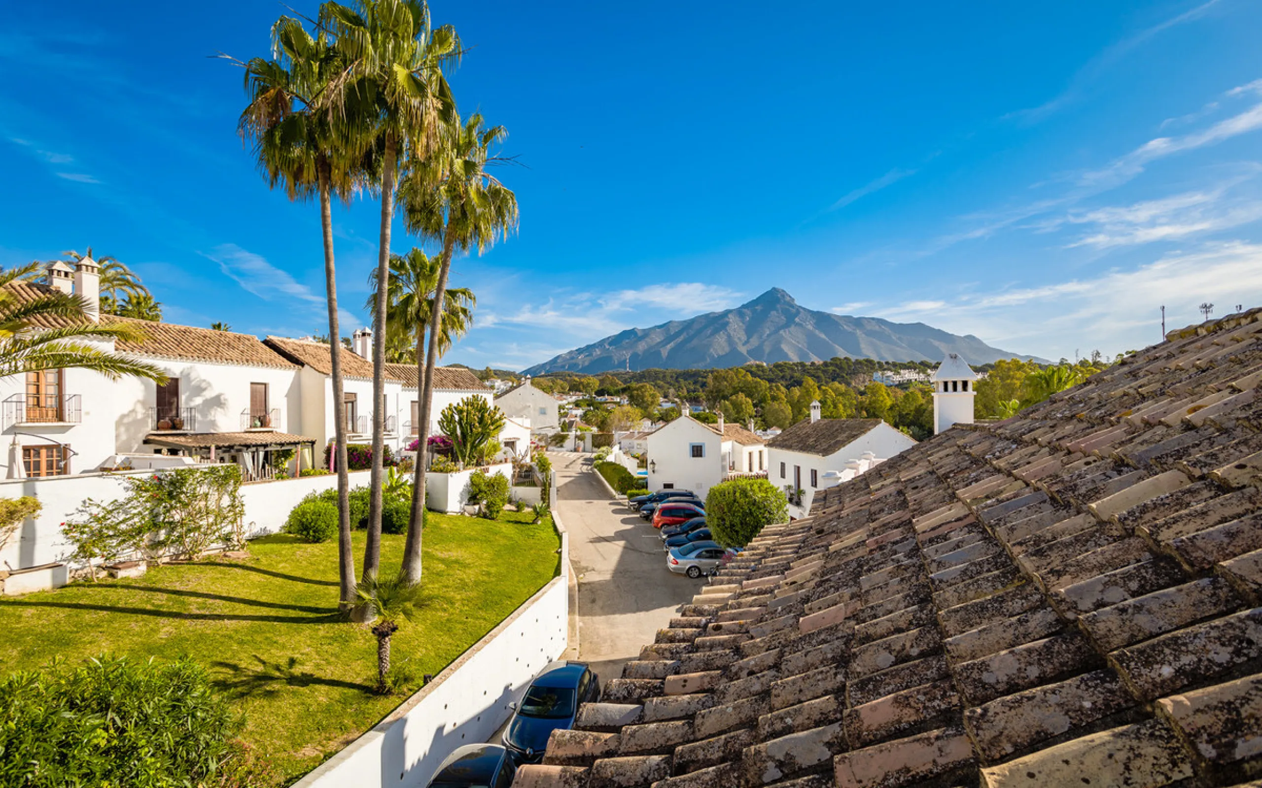 House - Townhouse в продаже в Marbella, Málaga. В доме 2 спален и 2 ванных комнат. Площадь дома 140 м²